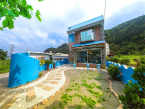 Гостиница Blue Sea Romance B&B  Lüdao Township